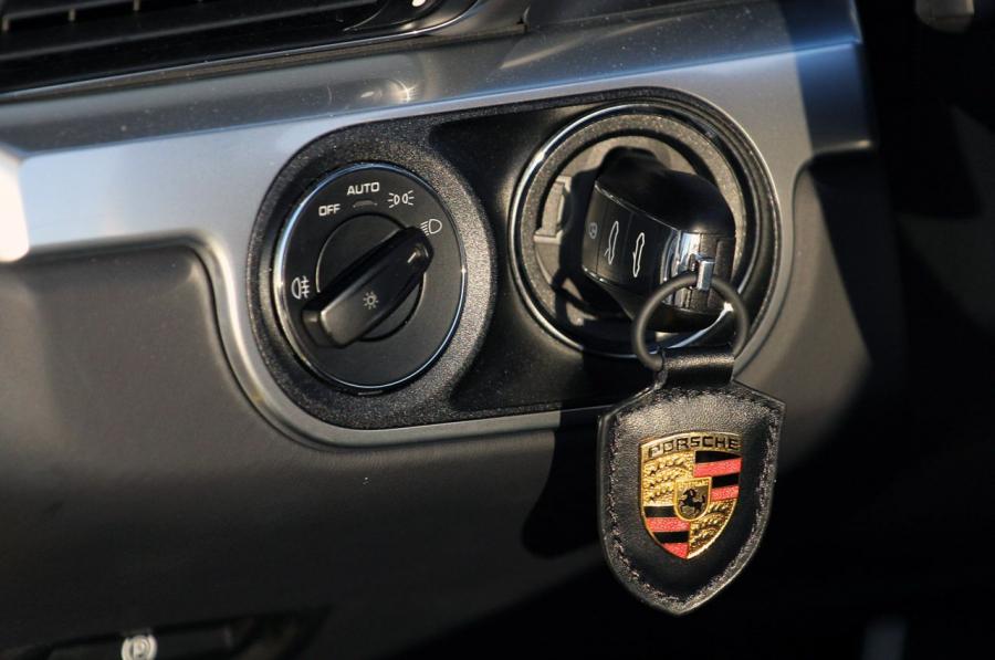  Porsche 911 Carrera 4S 2013 года  (фото 56 из 82)
